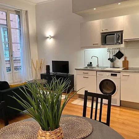 Les Carmes - Centre Apartment